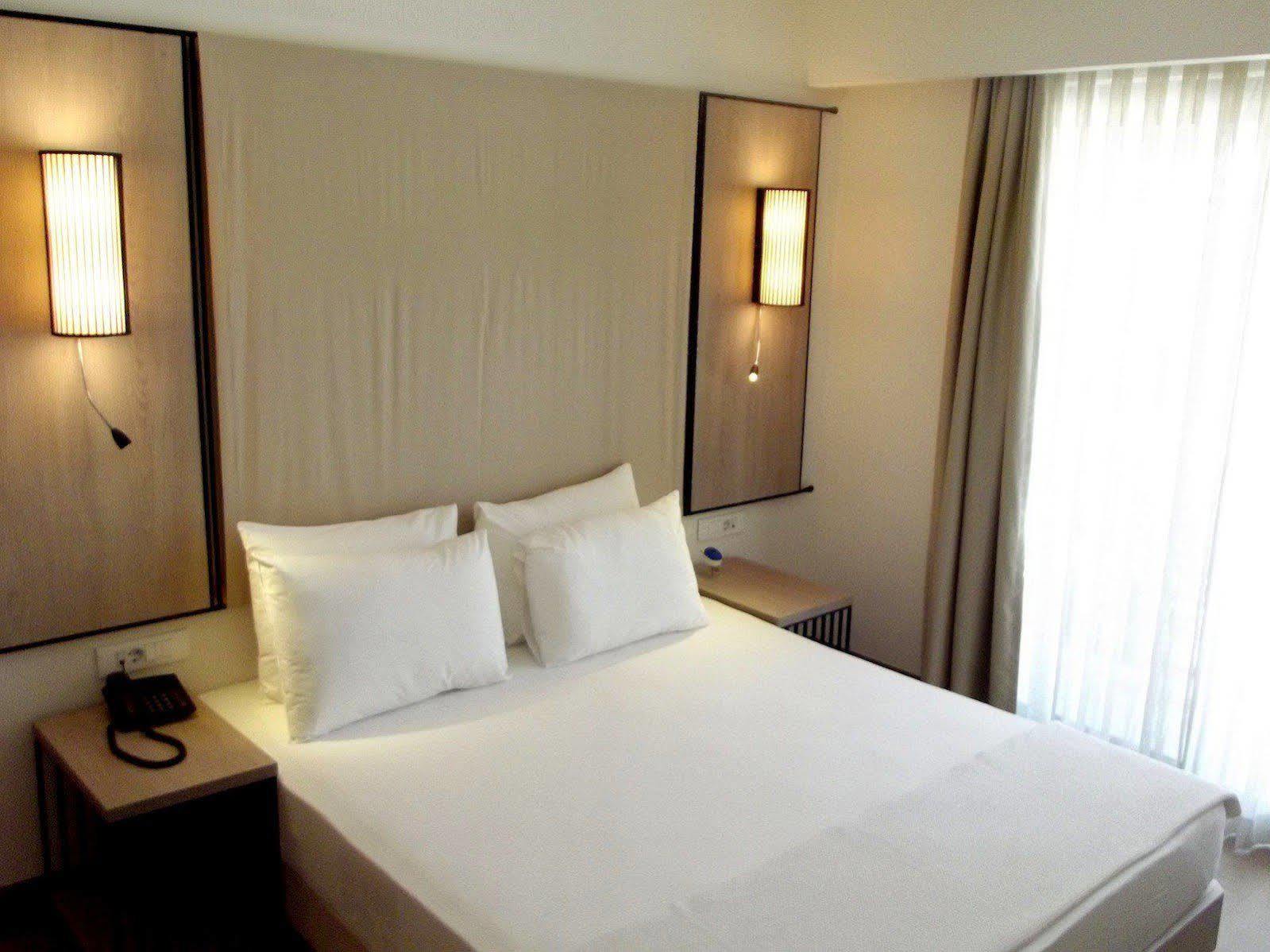 ลีฟ บาย เบลลาซูเร Hotel อัคยาร์ลาร์ ภายนอก รูปภาพ